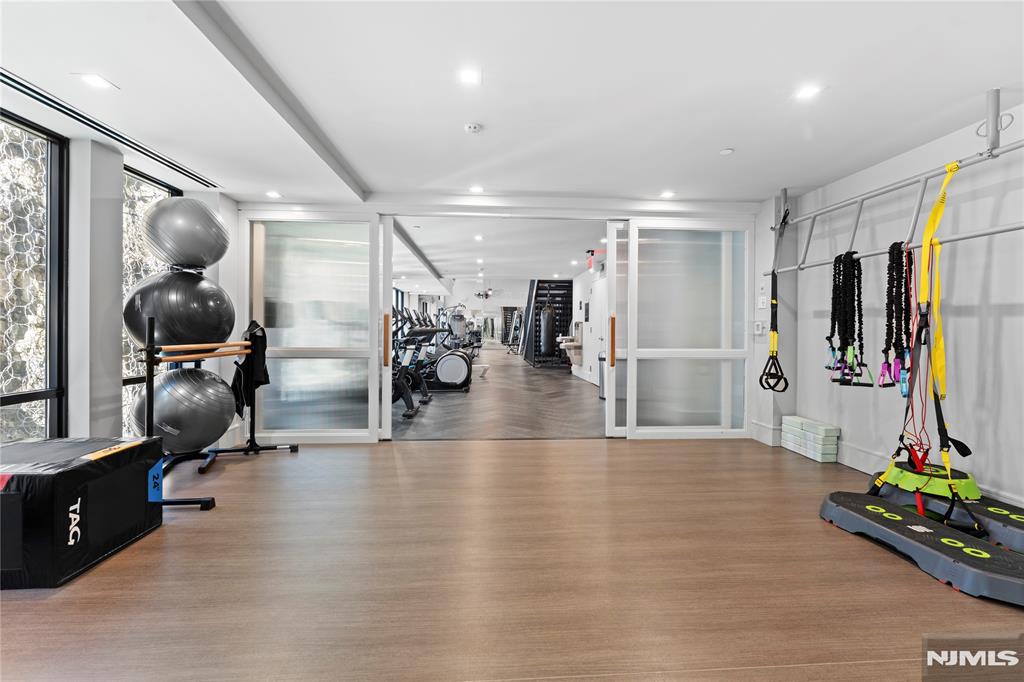 8701 Churchill Road 1401