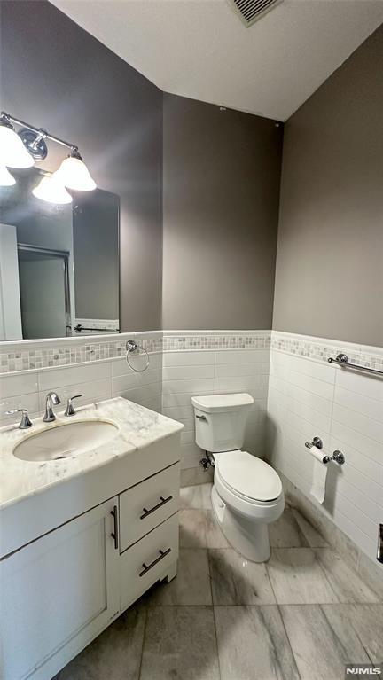 200 Laird Avenue 106