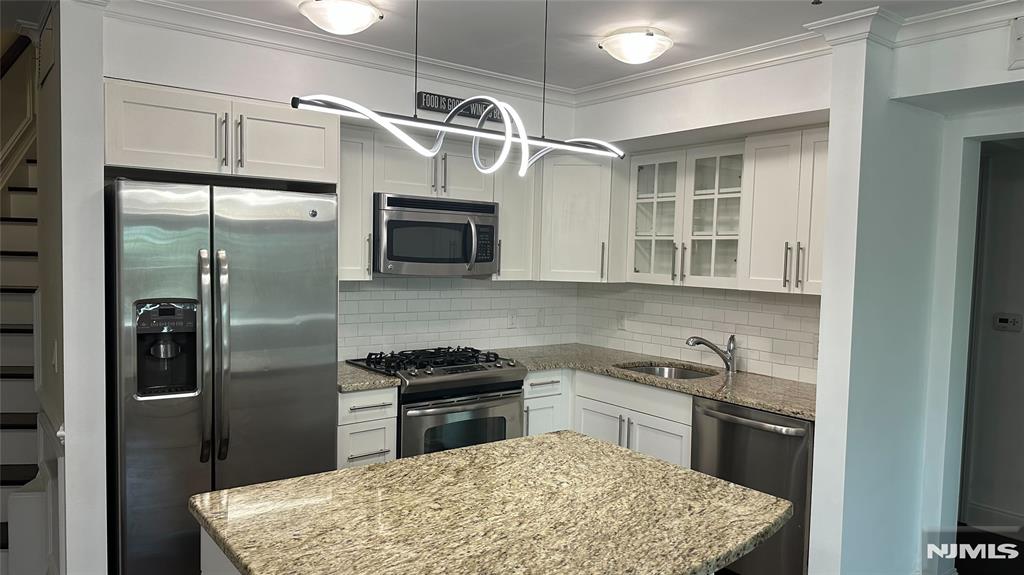 200 Laird Avenue 106