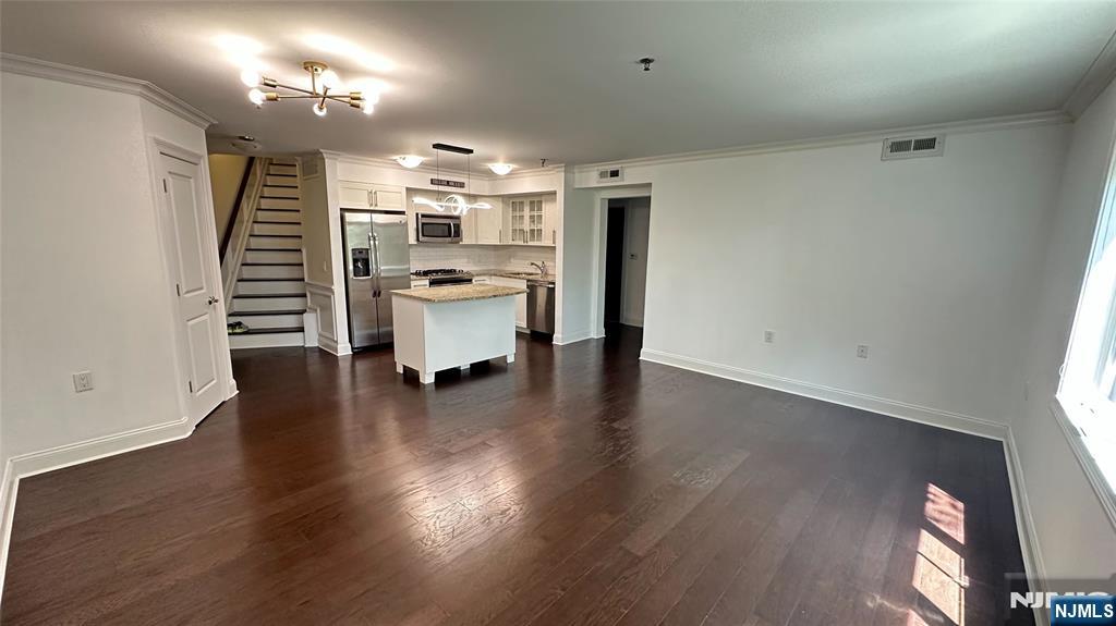 200 Laird Avenue 106