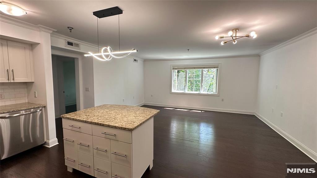 200 Laird Avenue 106