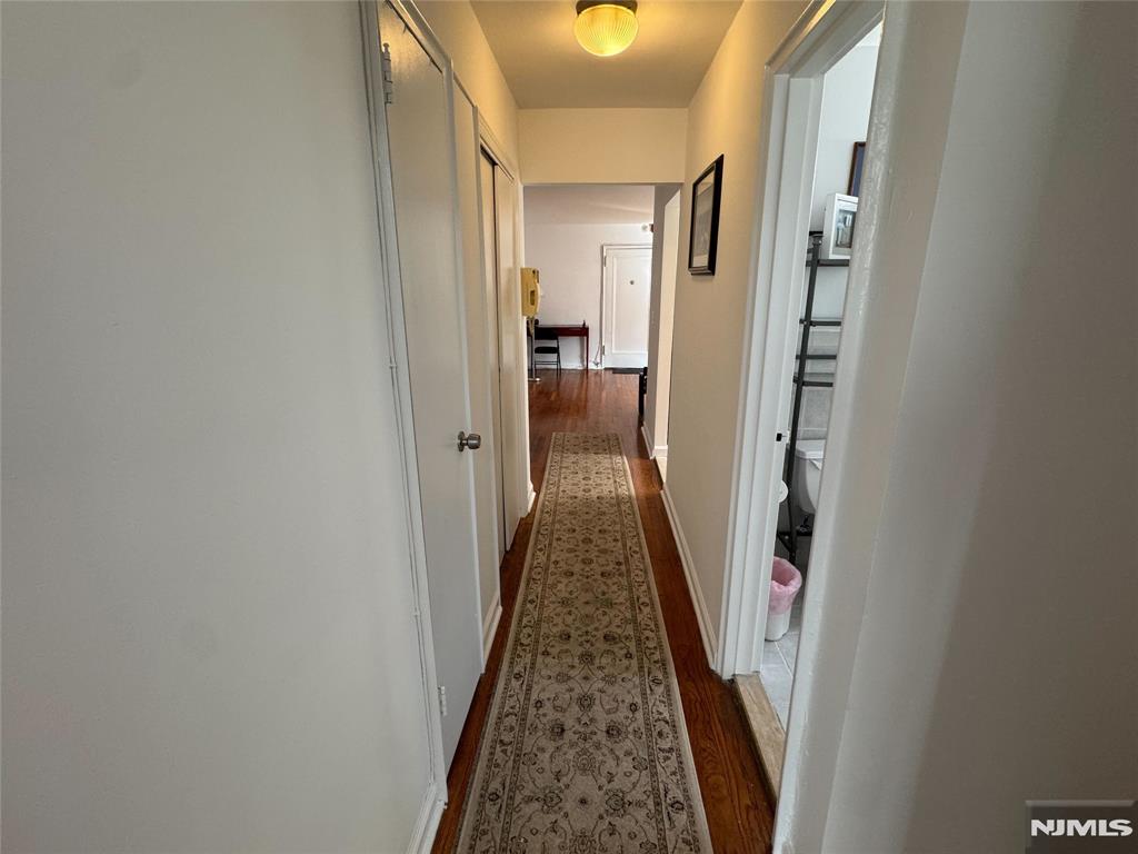 2320 Linwood Avenue 2D