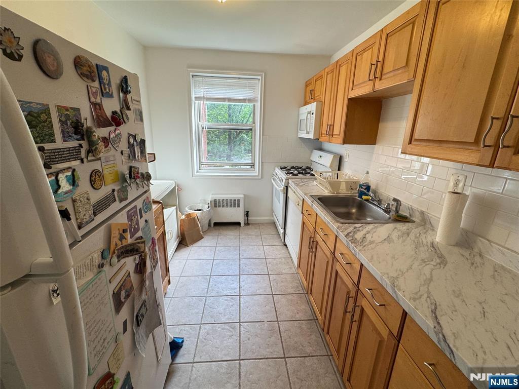2320 Linwood Avenue 2D