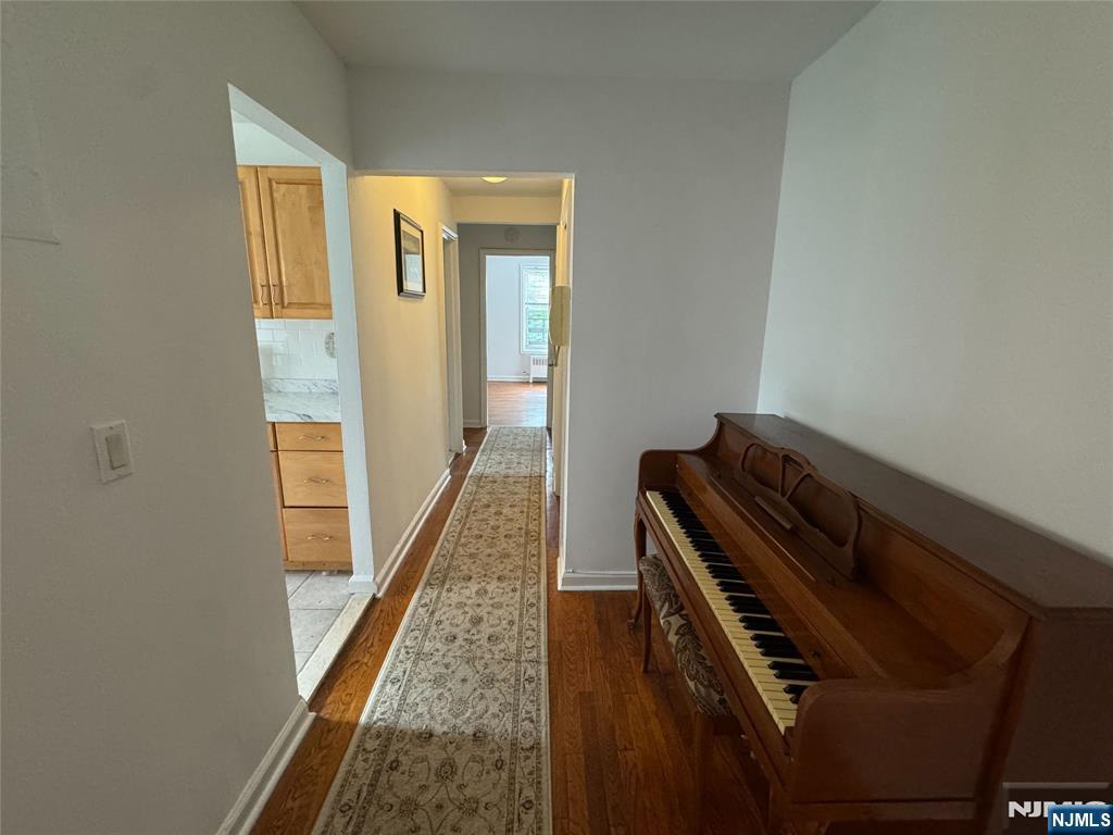 2320 Linwood Avenue 2D