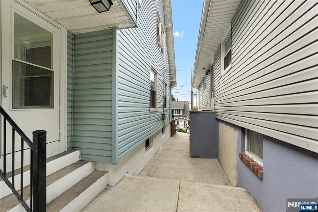 722 Stewart Street