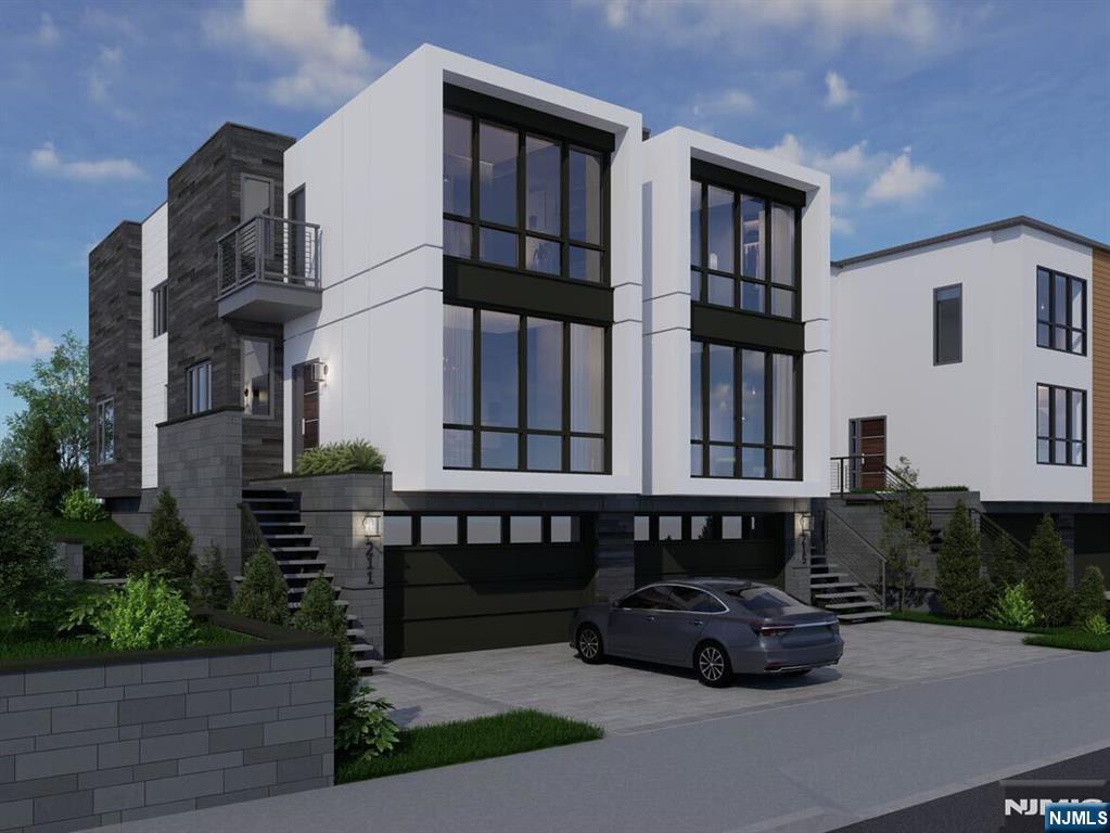 211 Harriet Avenue