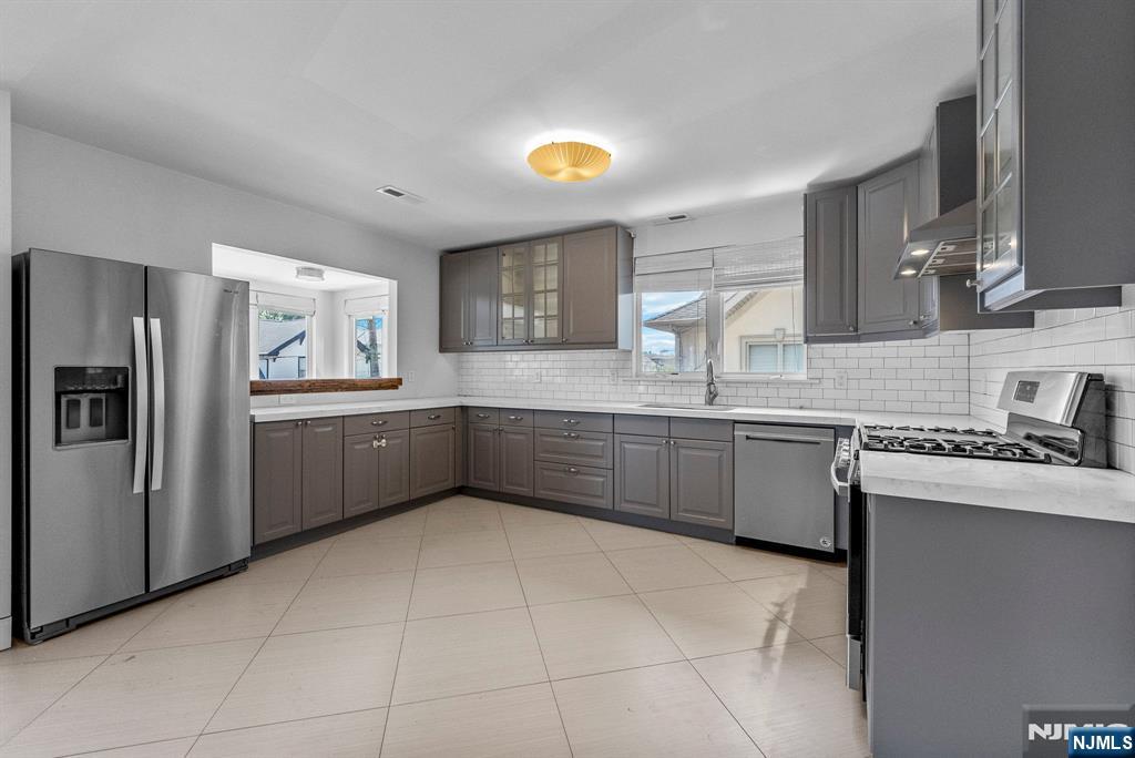 1083 Edgewood Lane A