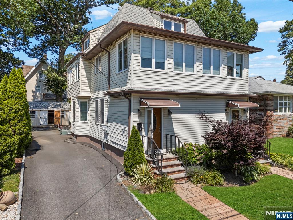 1083 Edgewood Lane A