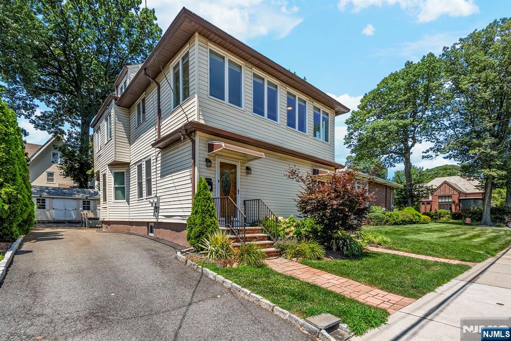 1083 Edgewood Lane A