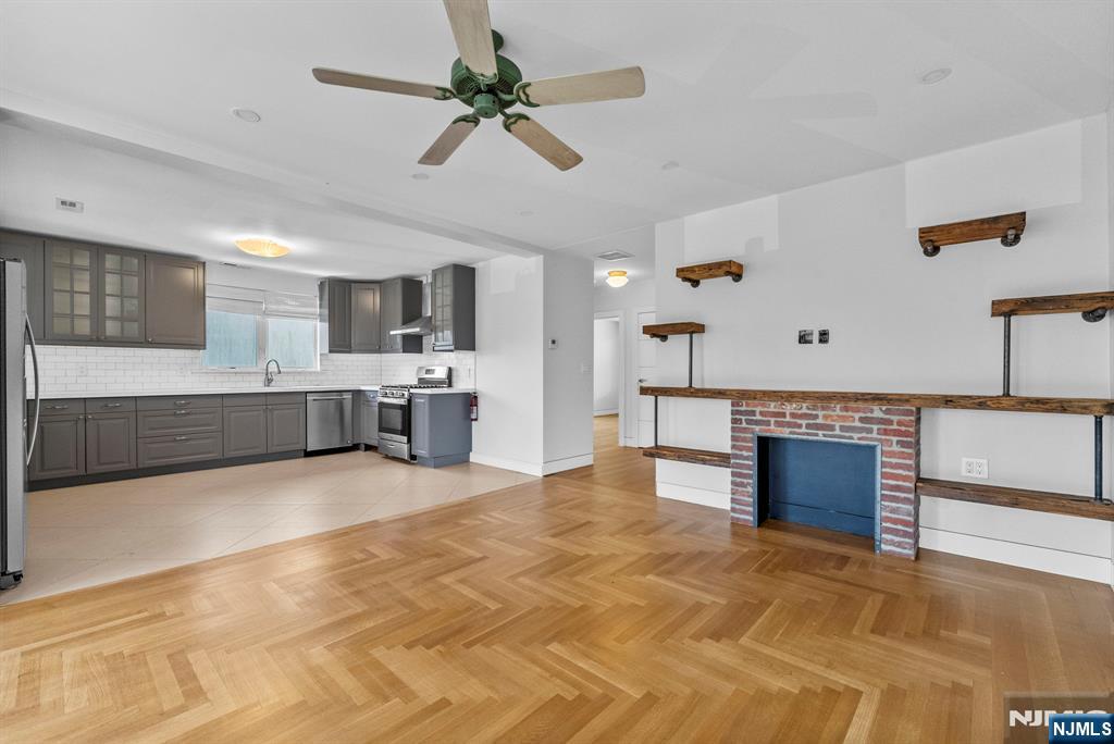 1083 Edgewood Lane A