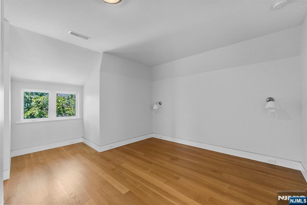 1083 Edgewood Lane A