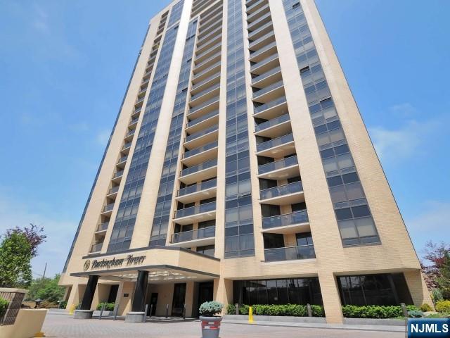 800 Palisade Avenue 706