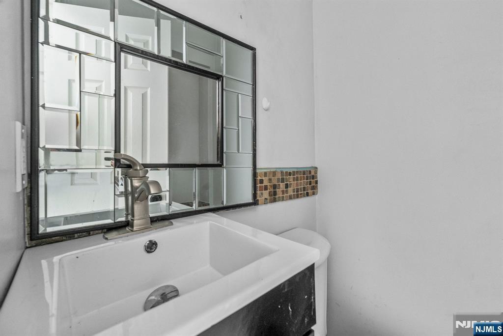 101 State Rt 5 Road 301