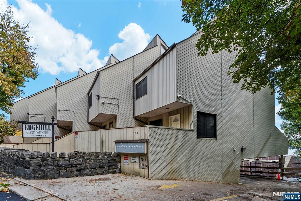 101 State Rt 5 Road 301