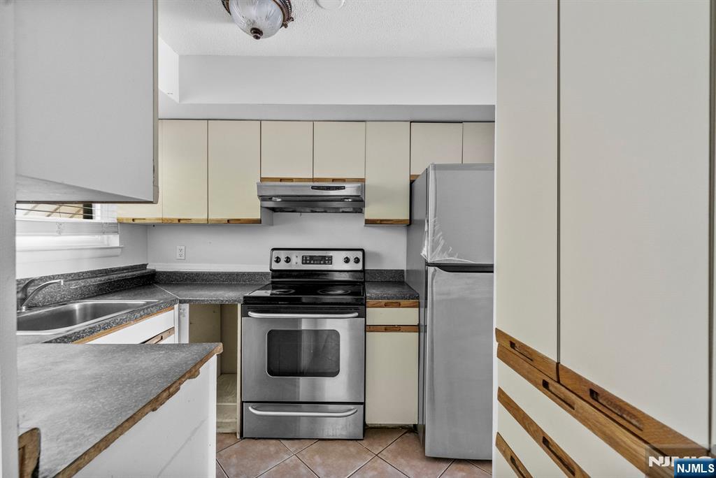 101 State Rt 5 Road 301