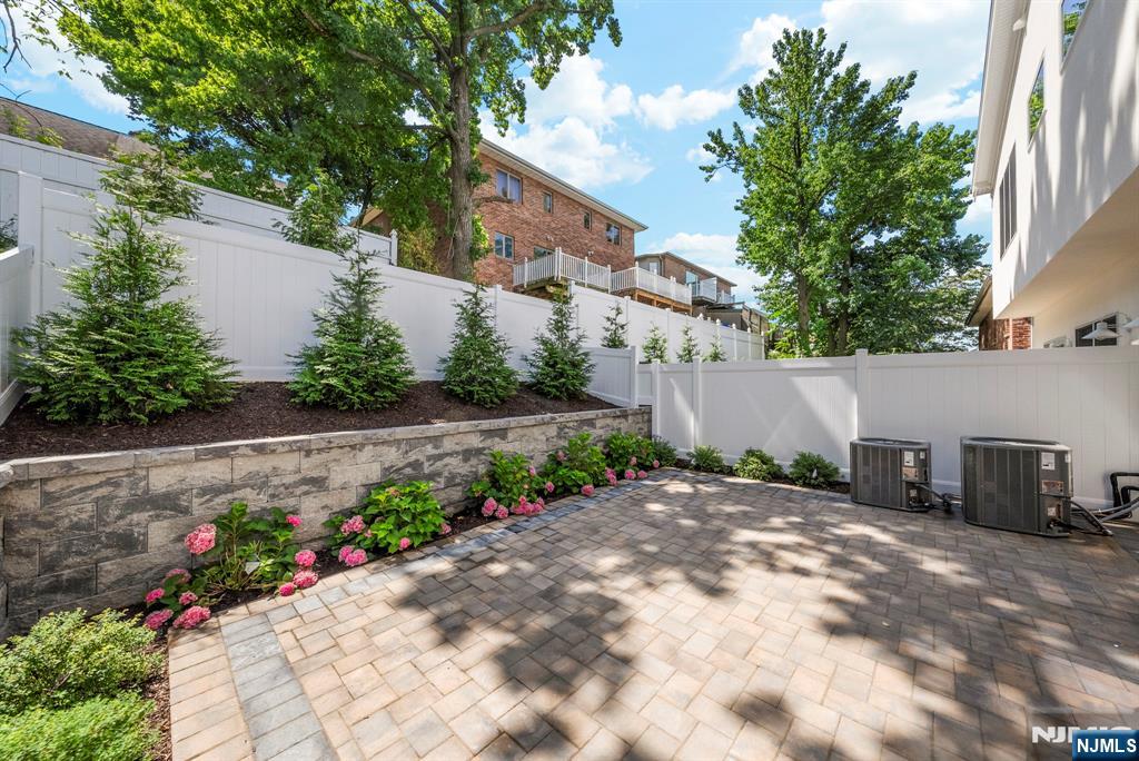 518 4th Street A