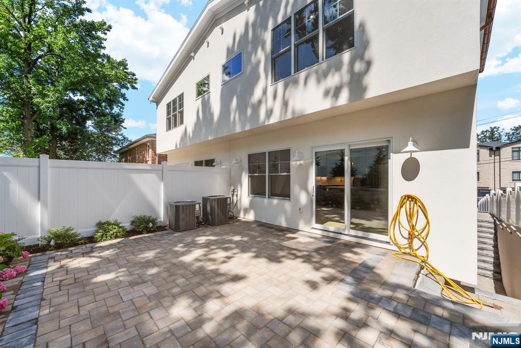 518 4th Street A