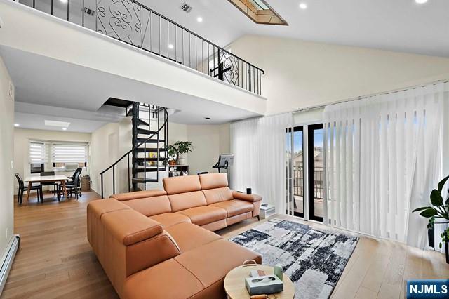 2477 6th Street 2nd Flr