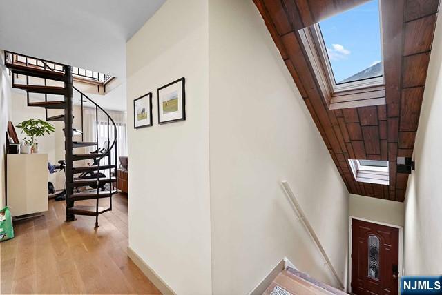 2477 6th Street 2nd Flr