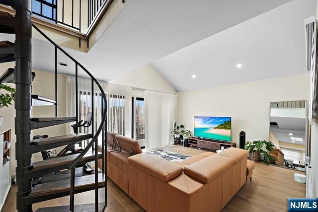 2477 6th Street 2nd Flr