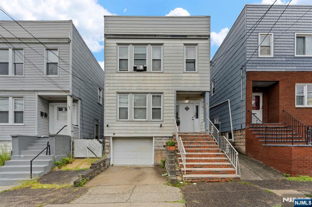 296 Pearsall Avenue