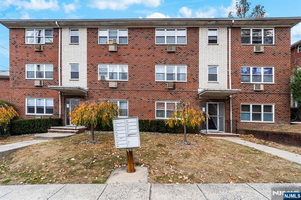 313 Grantwood Boulevard Apt 12