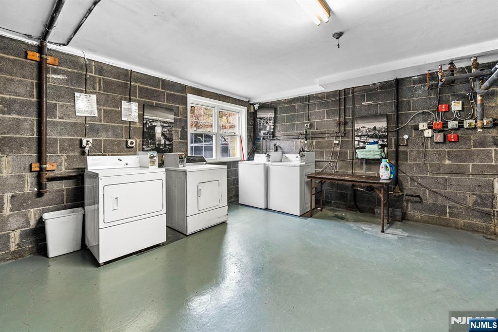 313 Grantwood Boulevard Apt 12