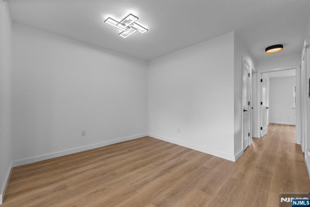 313 Grantwood Boulevard Apt 12