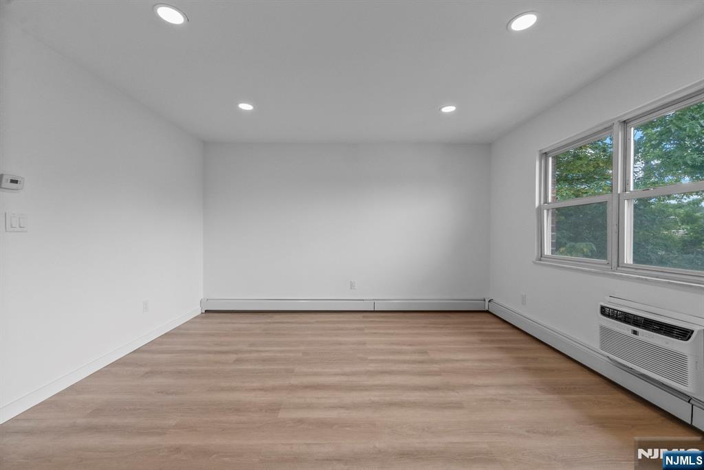 313 Grantwood Boulevard Apt 12