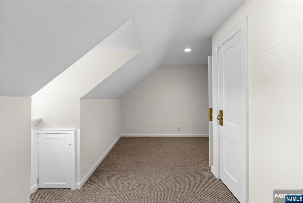 461 9th Street 2nd Floor