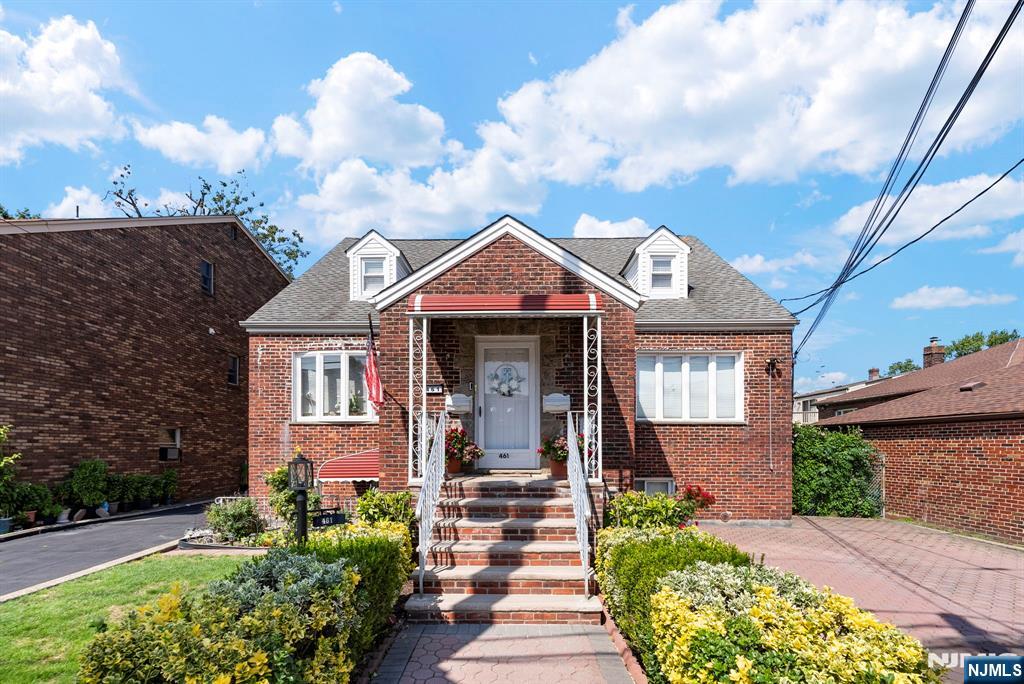 461 9th Street 2nd Floor