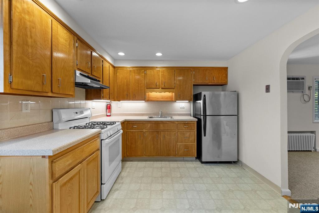 461 9th Street 2nd Floor