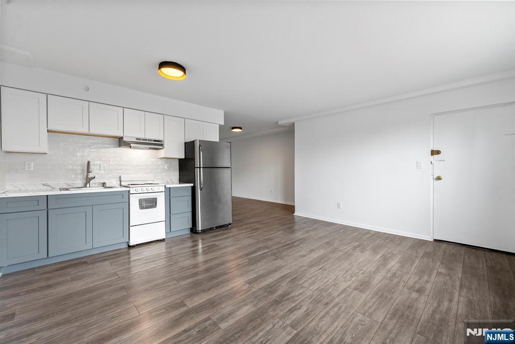 313 Grantwood Boulevard 3