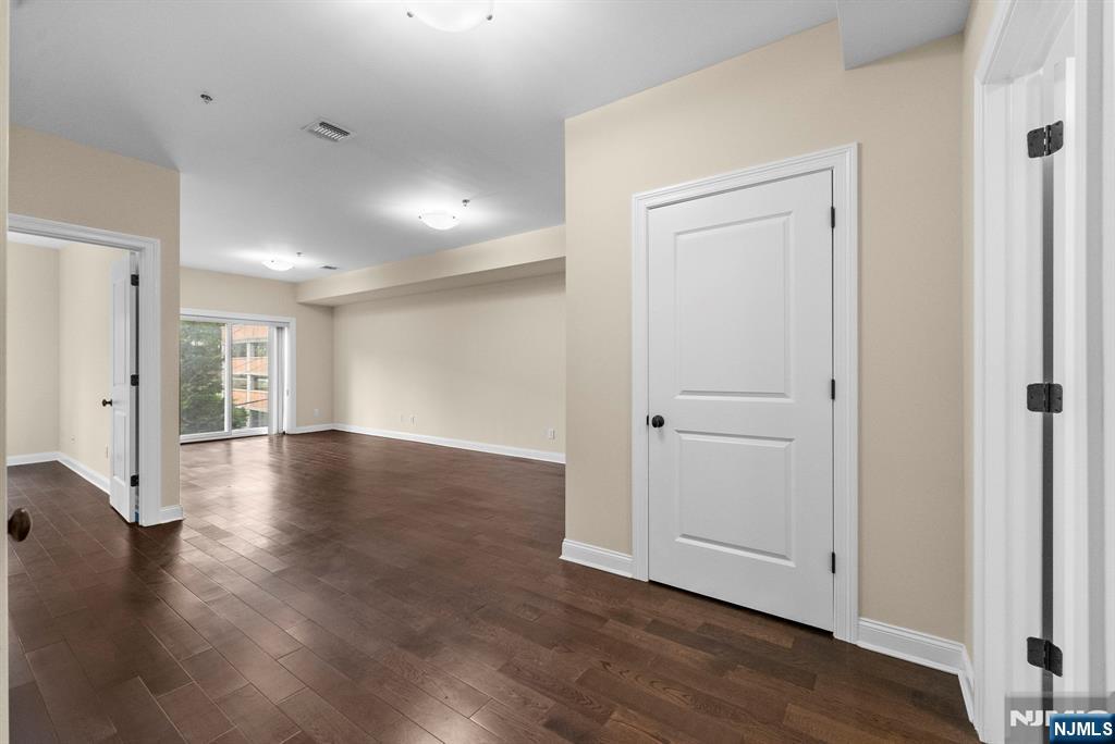 1600 Kaufer Lane 10
