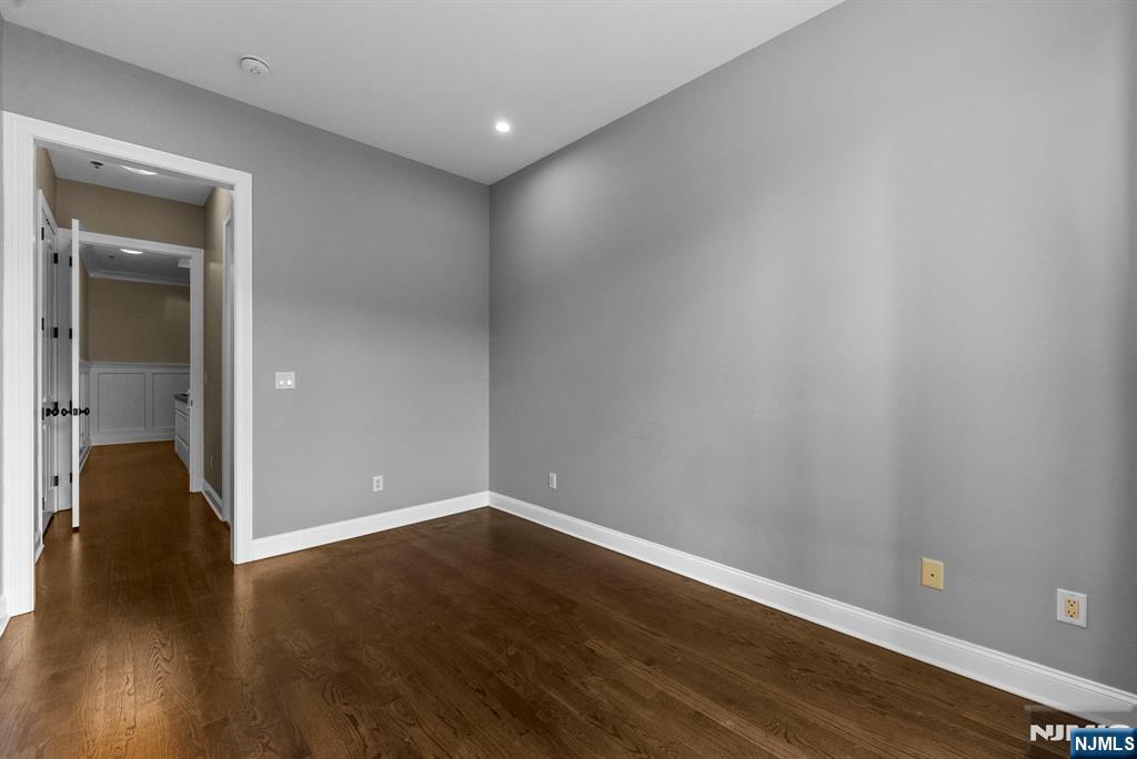 1600 Kaufer Lane 10