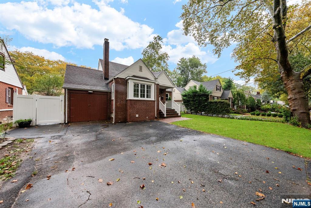 1667 Ardsley Court
