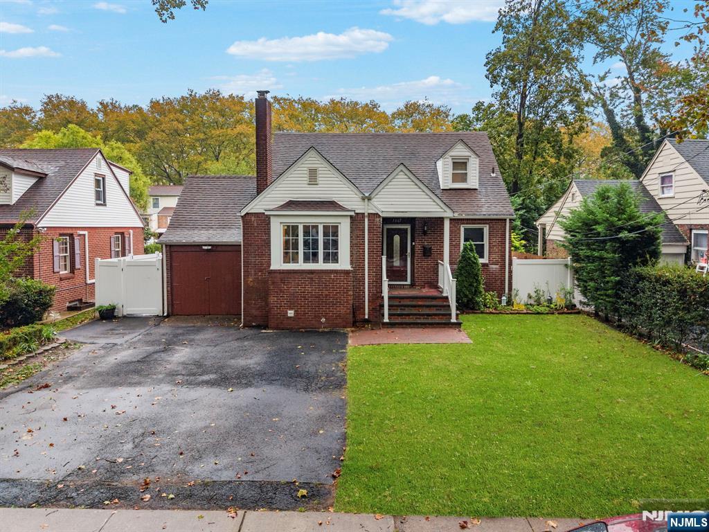1667 Ardsley Court