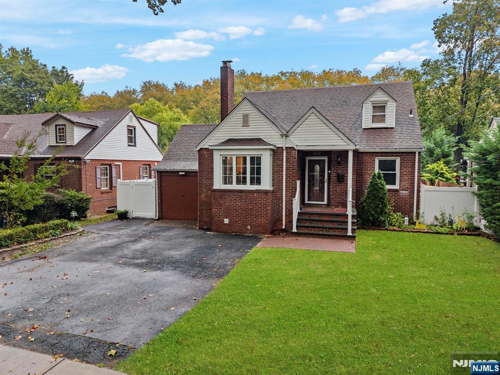 1667 Ardsley Court