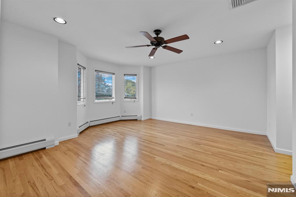 28 Washington Avenue A