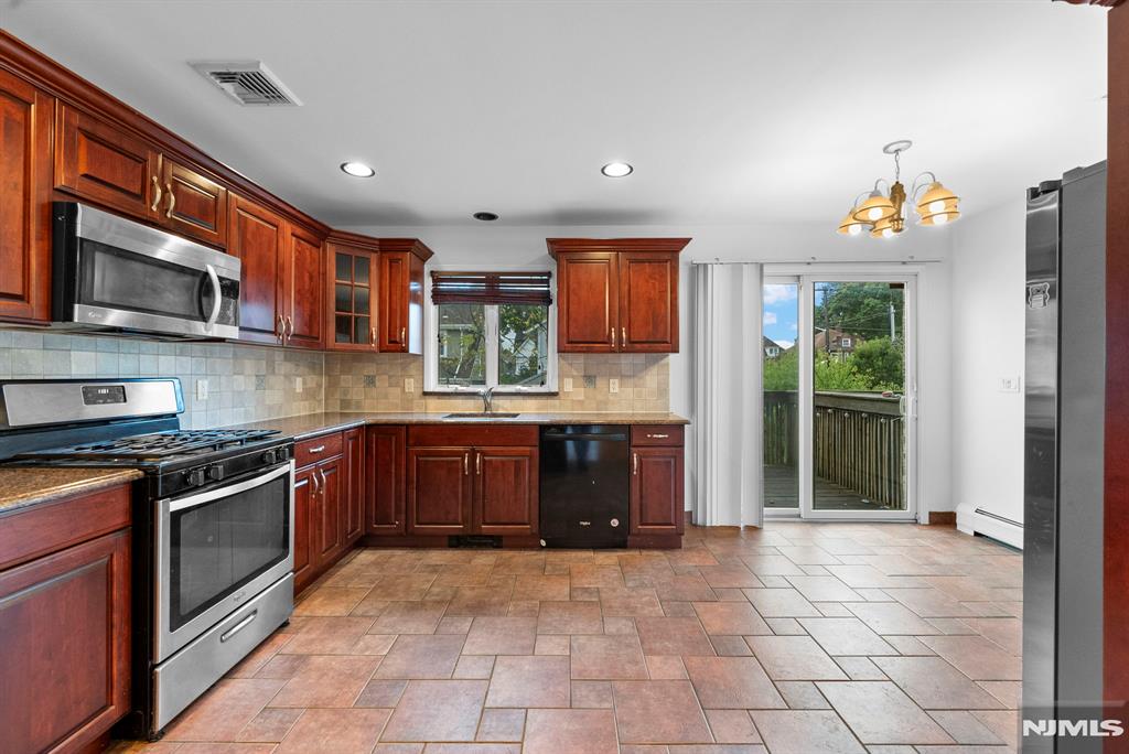 28 Washington Avenue A