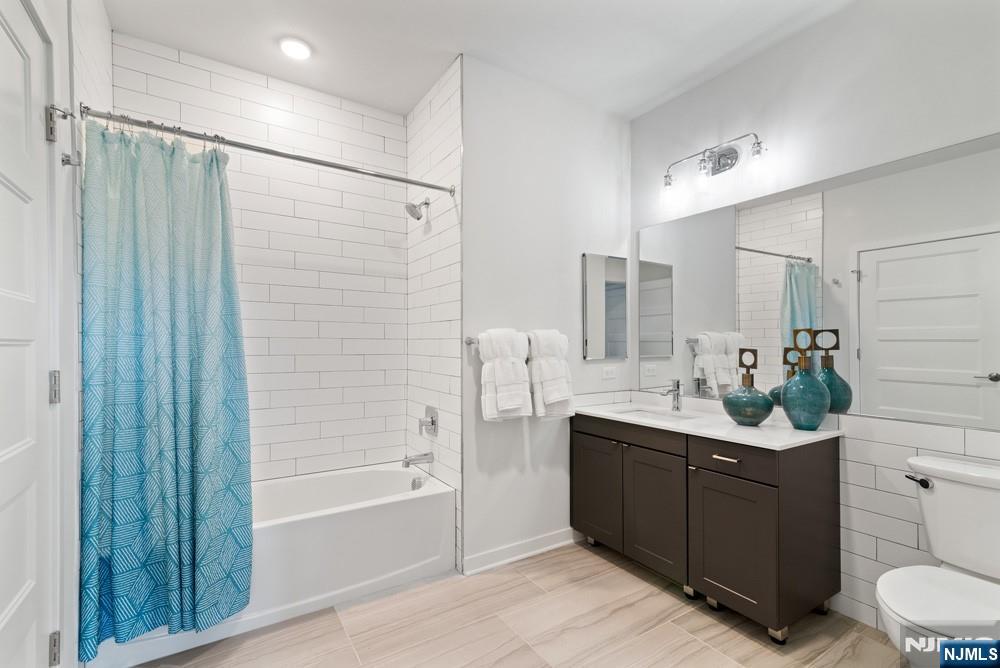 15 W Johnson Avenue 410