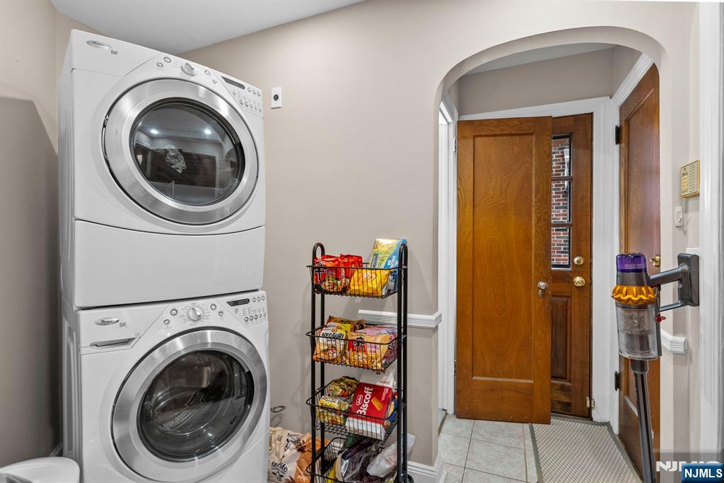 135 Hillcrest Avenue