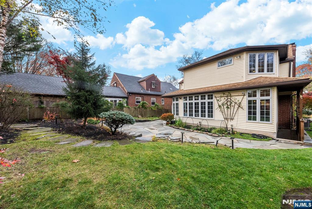 135 Hillcrest Avenue