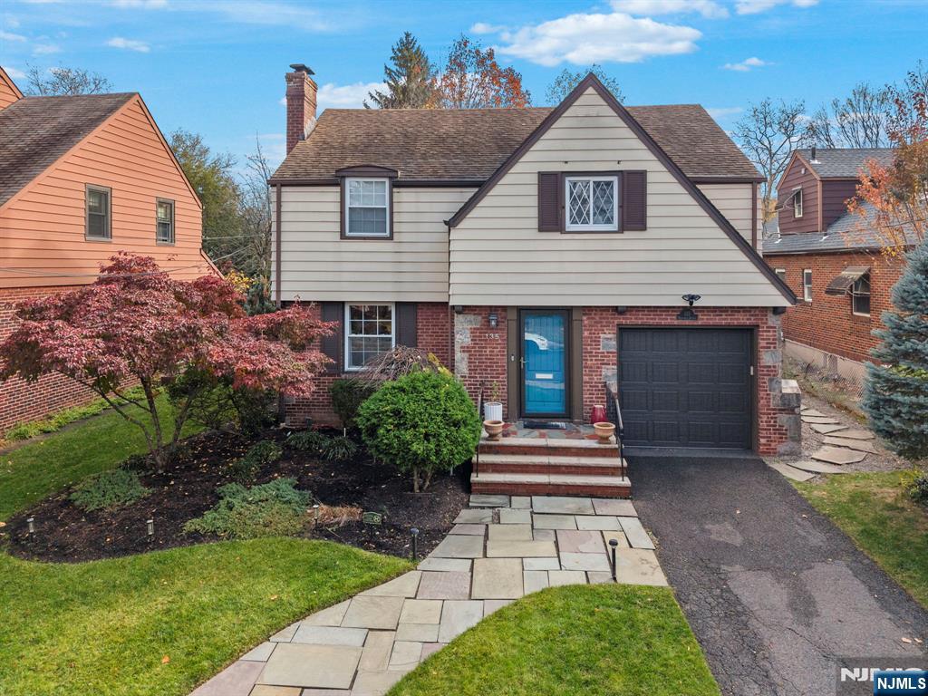 135 Hillcrest Avenue