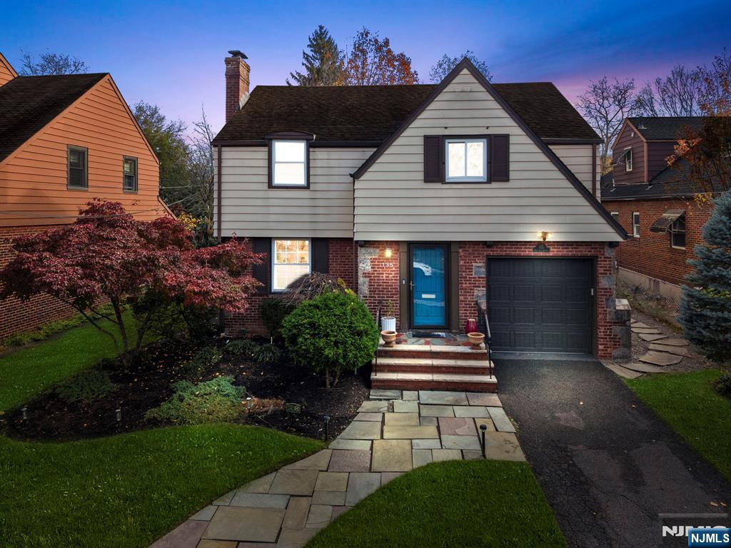 135 Hillcrest Avenue