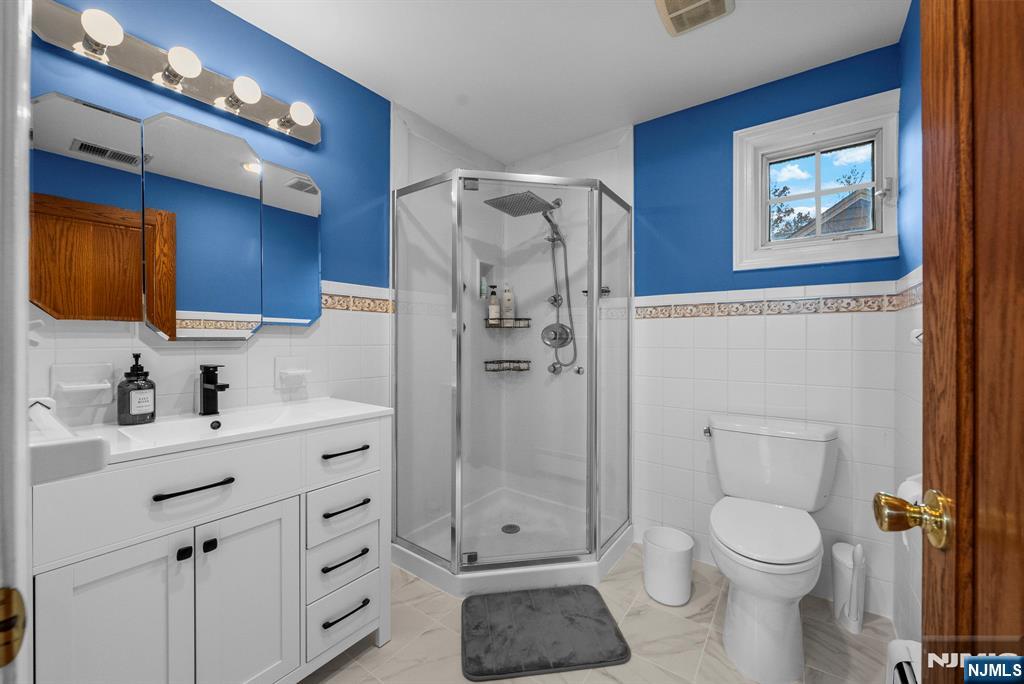 135 Hillcrest Avenue