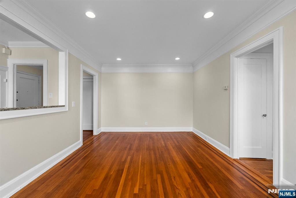 275 Engle Street F3