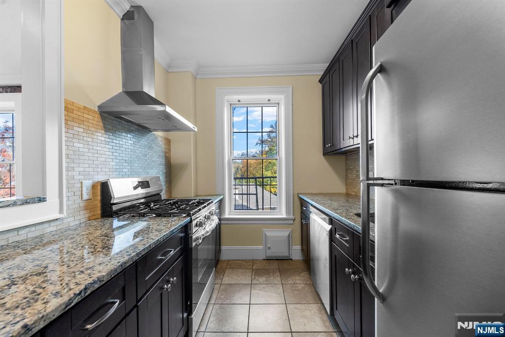 275 Engle Street F3