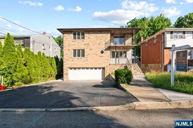 447 10th Street 2nd Floor