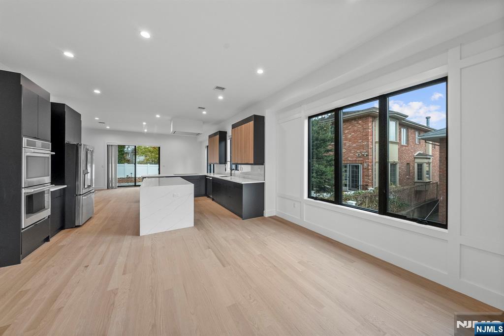 256 7th Street C